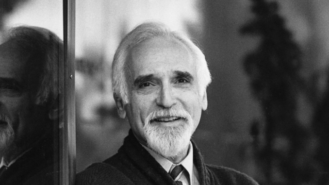 3 Harold Gould