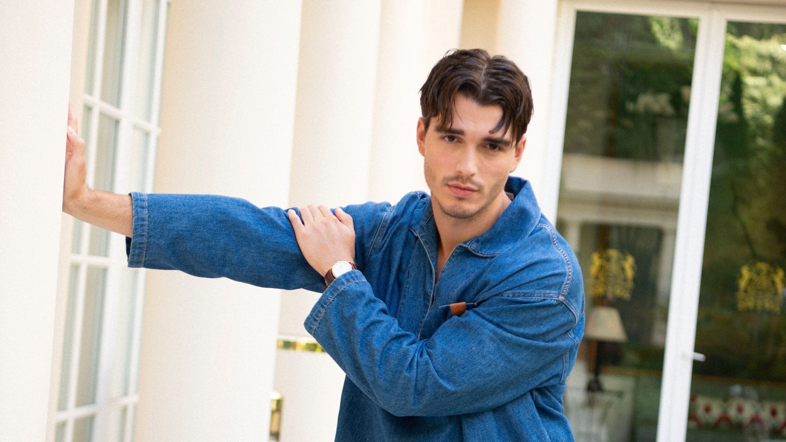 Corey Mylchreest possesses an emotional acting style