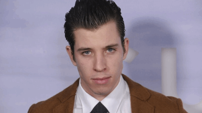 photo-of-actor-Beau-Knapp Photo of actor Beau Knapp