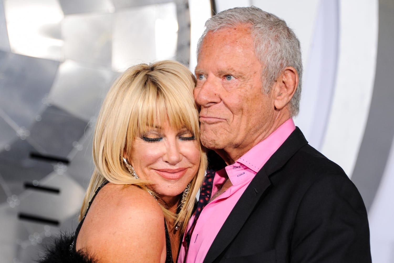 She has a strong marriage with Alan Hamel