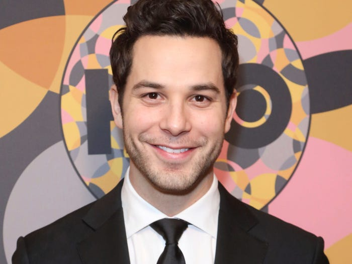 Skylar Astin