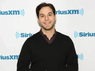 Skylar Astin