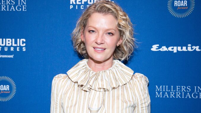 Gretchen-Mol-What-In-My-Bag-2 Image of actress Gretchen Mol
