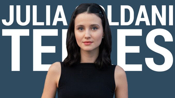 MV5BMGVmYmE2YTgtMGU0My00NjY4LTlk Pictures of beautiful actress Julia Goldani Telles
