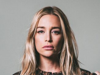 Photo of actress Piper Perabo