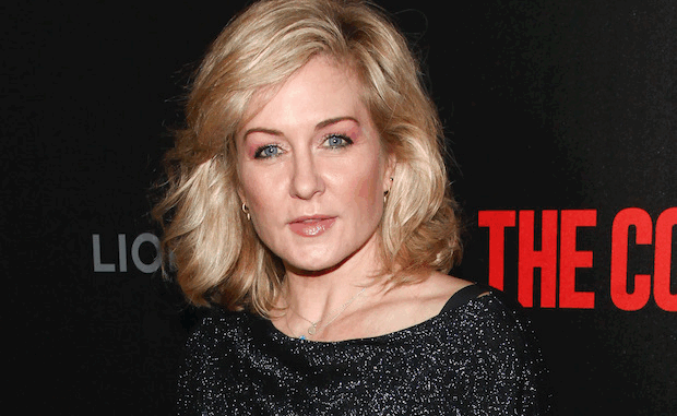 Photo of actress Amy Carlson