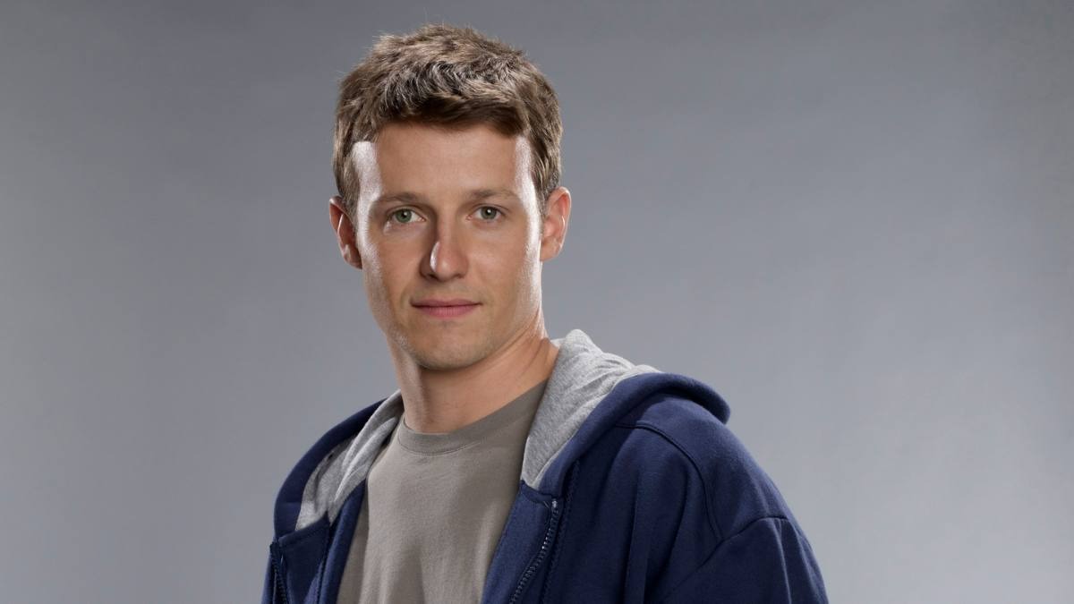 Will Estes is successful in his roles.