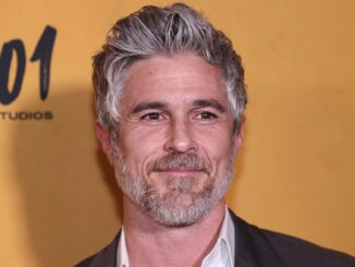 Image of actor Dave Annable