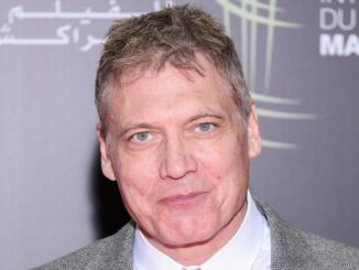 Image of actor Holt McCallany