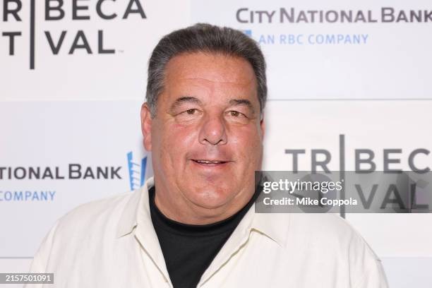 Steve Schirripa has diverse and humorous acting abilities