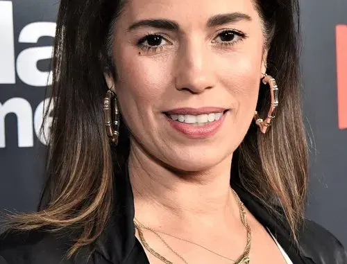 Ana Ortiz as Detective Ganz in Imperfect Women
